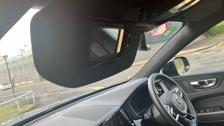 Volvo Xc60 2.0 B4D R DESIGN 5dr AWD Geartronic Diesel Estate